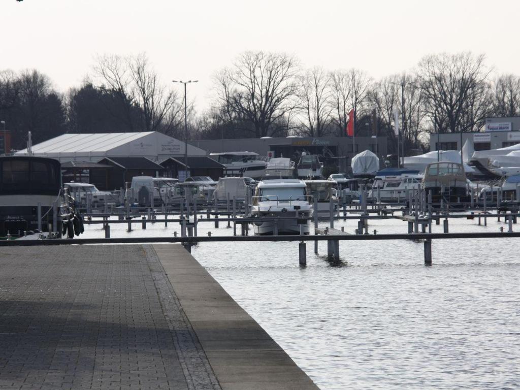 Zum Grossen Zernsee Am Hafen Kolonie Zern Exterior foto